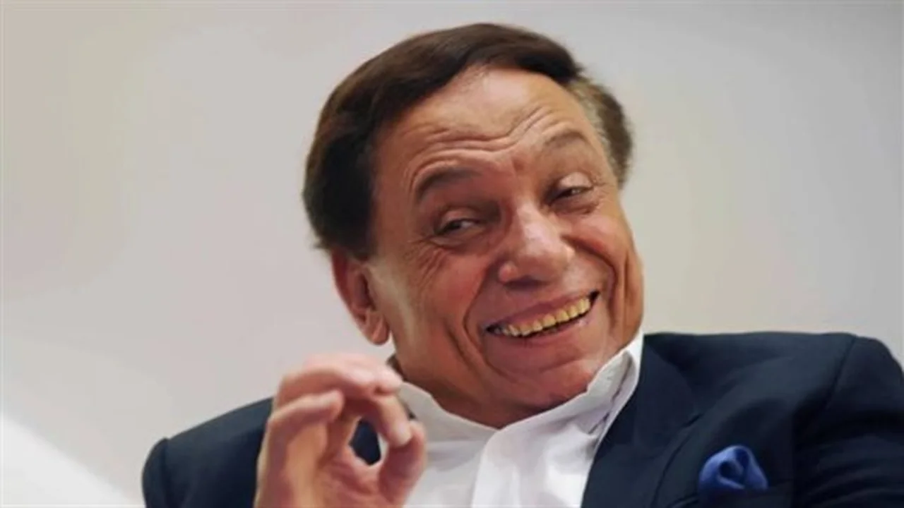 بصحة جيدة.. أشرف زكي يكشف حقيقة الحالة الصحية للفنان عادل إمام بمنزله